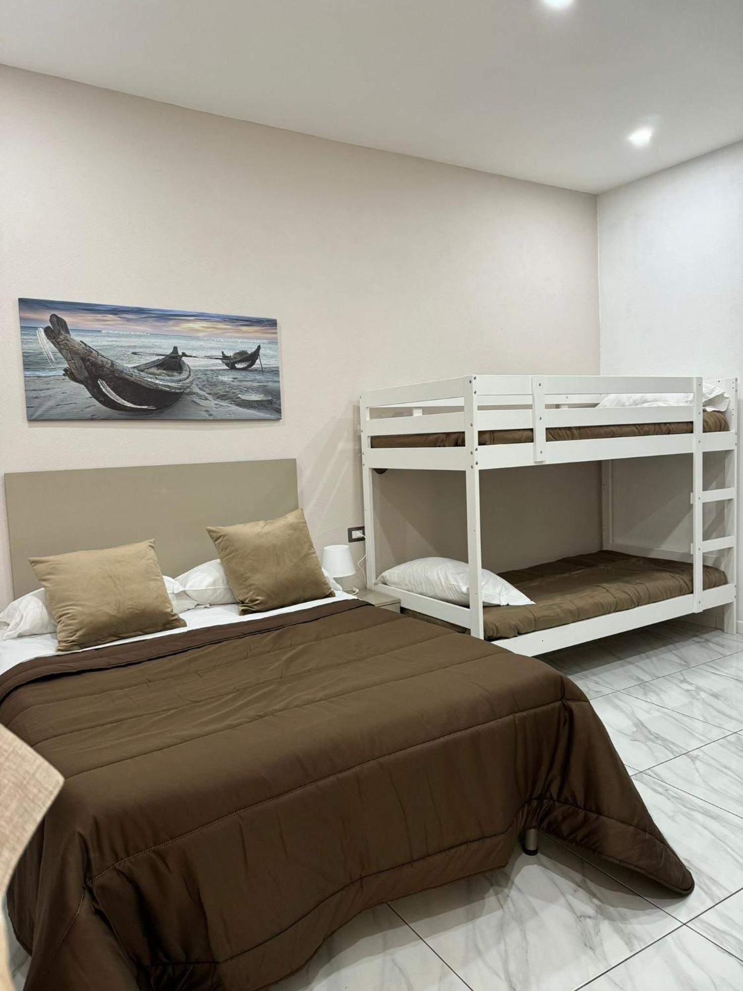Toledo Terminal Center Apartment Naples Luaran gambar